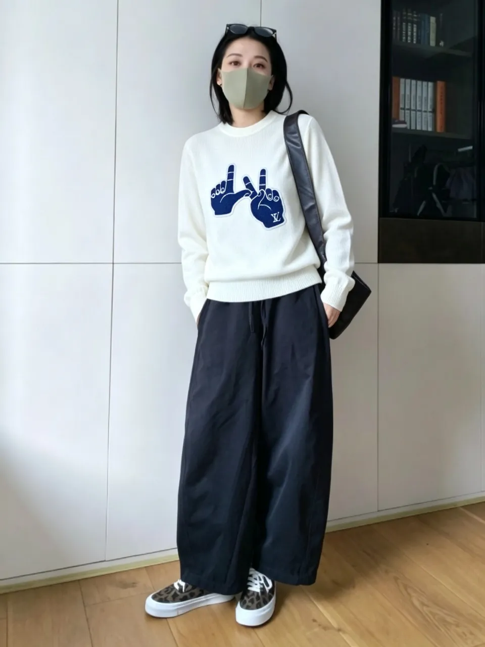 Louis Vuitton/Louis Vuitton gesture embroidered knitted sweater
